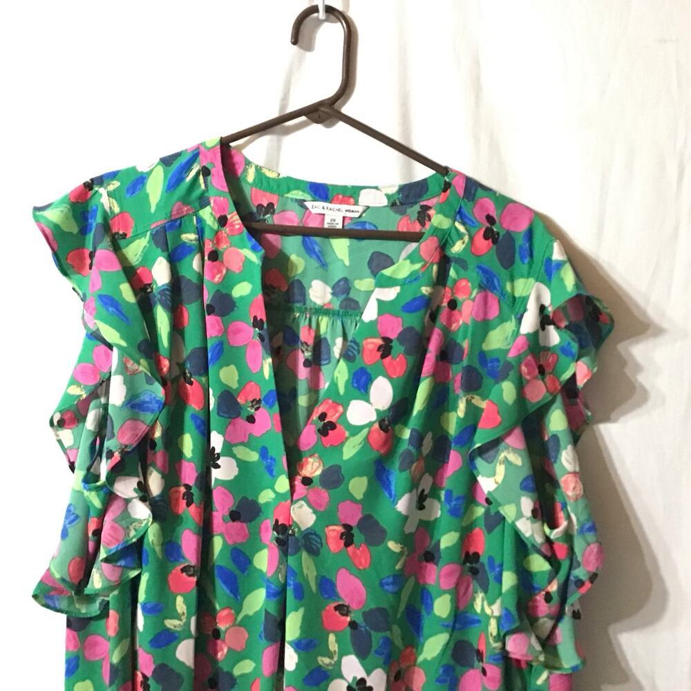 Zac & Rachel Woman Birght Floral V-Neck Flutter Sleeve Blouse 2X - Picture 2 of 8